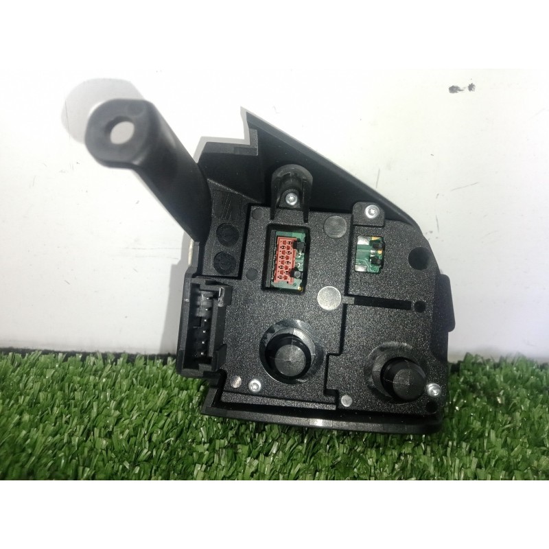 Recambio de mando volante para seat leon (1p1) 1.6 tdi referencia OEM IAM 1P0959537H  