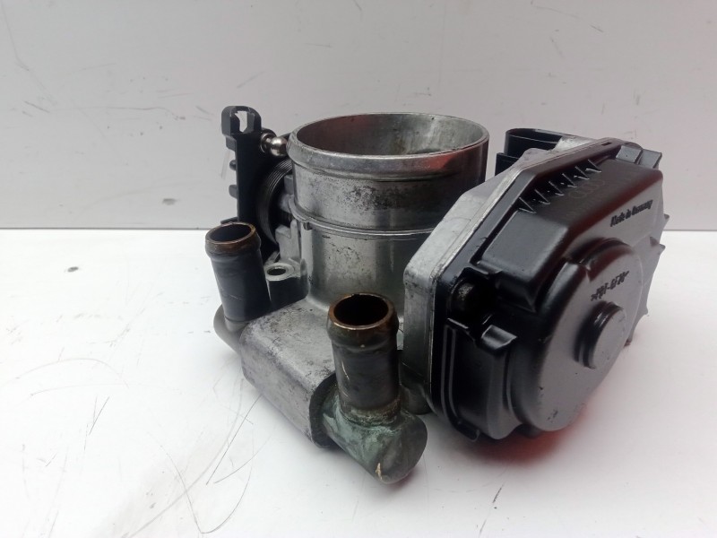 Recambio de caja mariposa para volkswagen passat berlina (3b2) 1.6 referencia OEM IAM 058133063H-408237212002  