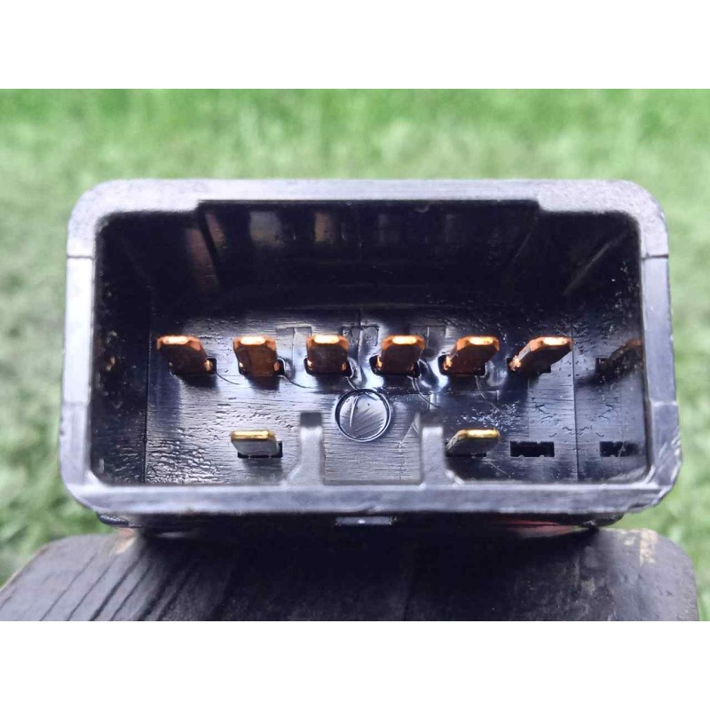 Recambio de warning para hyundai santa fe (bm) 2.2 crdi cat referencia OEM IAM 937902B101CA 8.PINES 