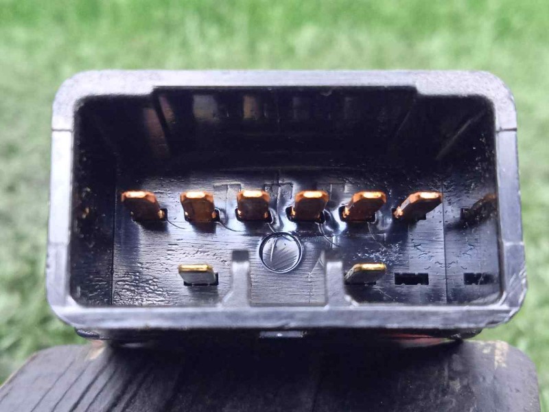 Recambio de warning para hyundai santa fe (bm) 2.2 crdi cat referencia OEM IAM 937902B101CA 8.PINES 