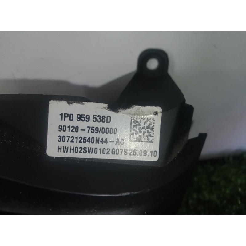 Recambio de mando volante para seat leon (1p1) 1.6 tdi referencia OEM IAM 1P0959538D  