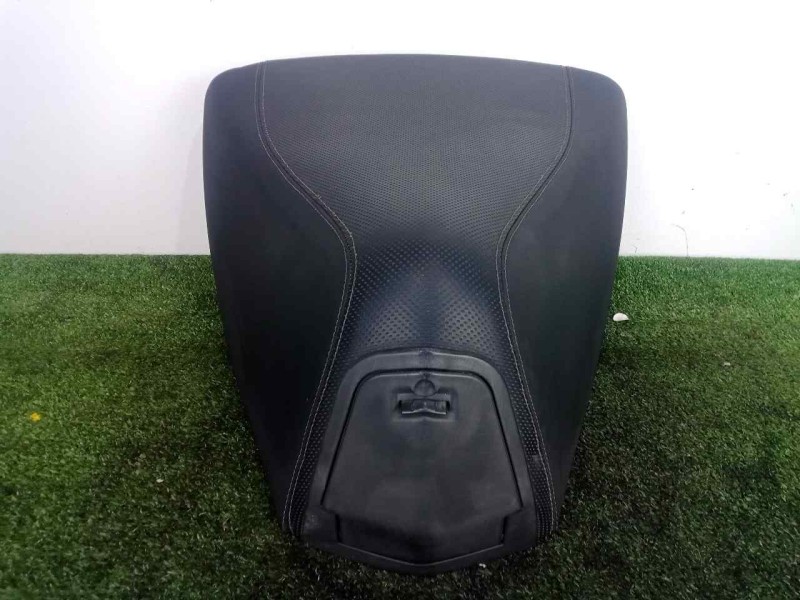 Recambio de asiento para peugeot satelis ii 125 referencia OEM IAM 1178082300-1178159400 DELANTERO 