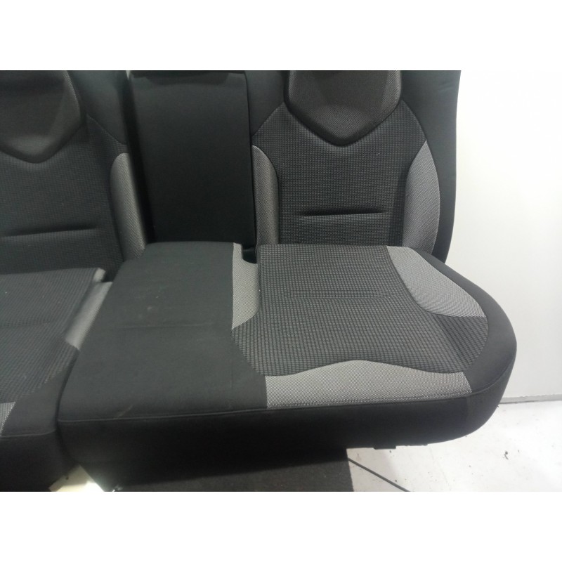 Recambio de asientos traseros para peugeot 308 1.6 hdi fap referencia OEM IAM   