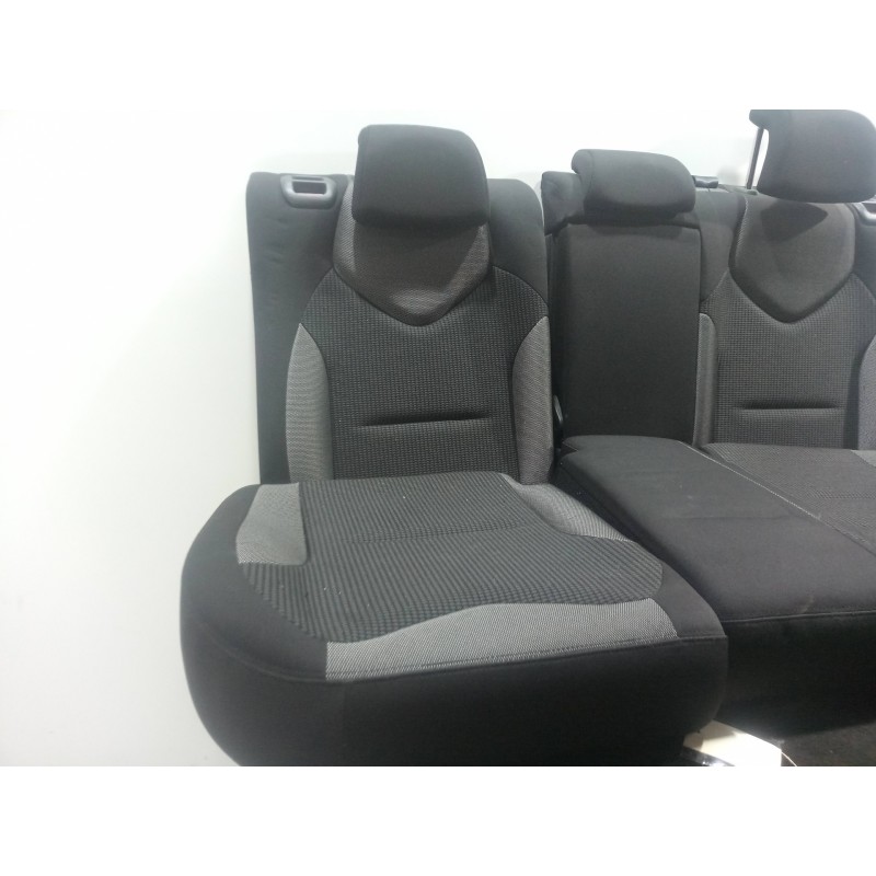 Recambio de asientos traseros para peugeot 308 1.6 hdi fap referencia OEM IAM   