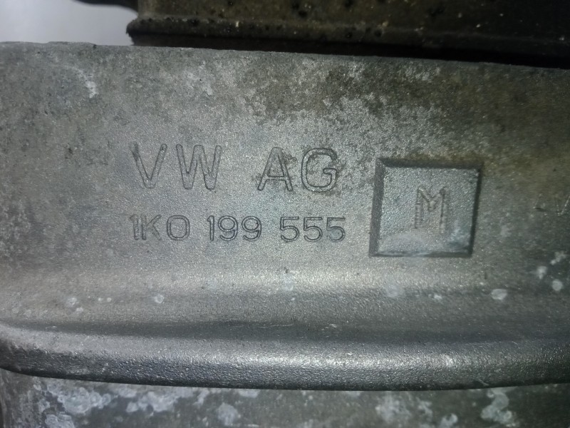 Recambio de soporte motor izquierdo para seat leon (1p1) 1.6 tdi referencia OEM IAM 1K0199555M  