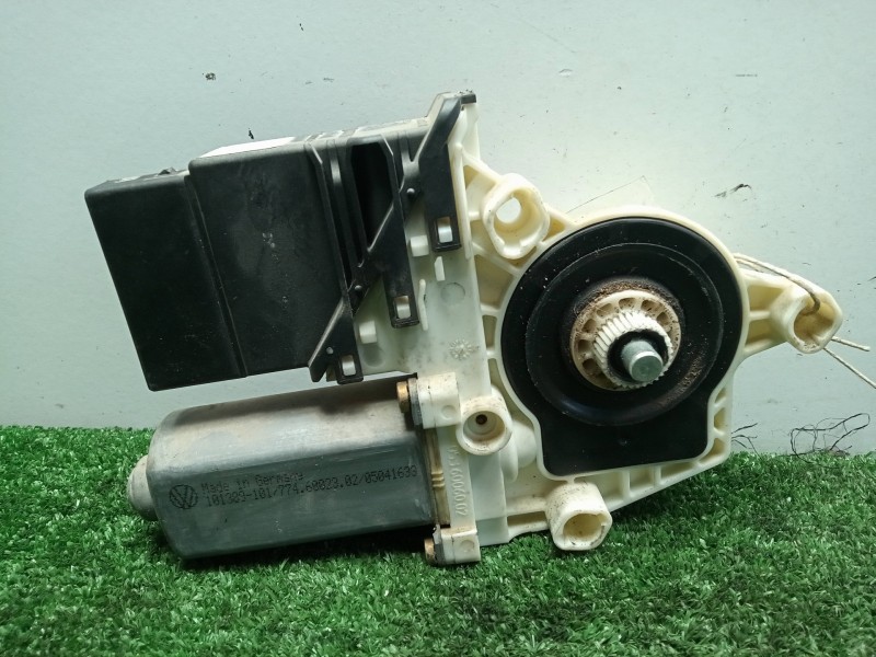 Recambio de motor elevalunas trasero izquierdo para seat toledo (1m2) 1.9 tdi referencia OEM IAM 9776101439203-F005S00049  