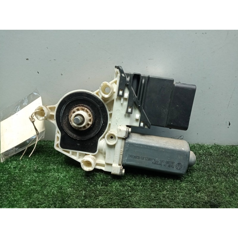 Recambio de motor elevalunas trasero derecho para seat toledo (1m2) 1.9 tdi referencia OEM IAM 9776101438203-F005S00050  
