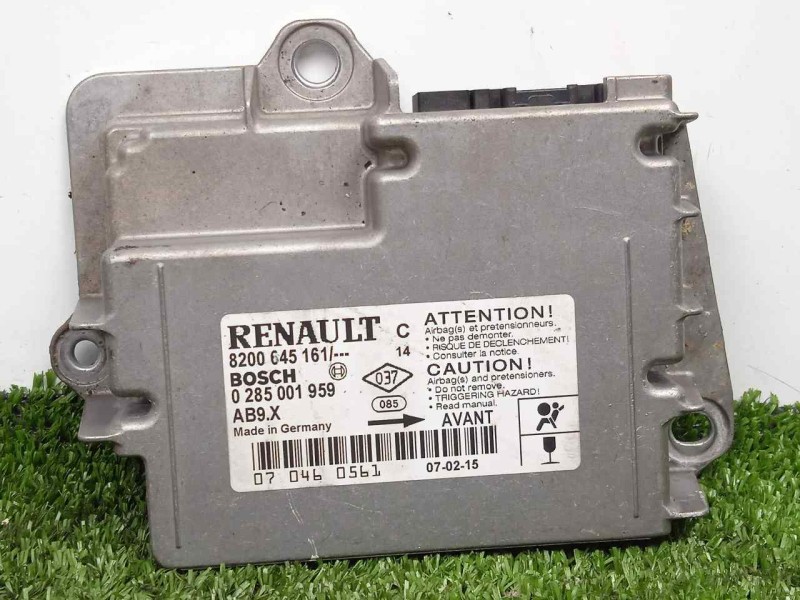 Recambio de centralita airbag para renault clio iii 1.2 referencia OEM IAM 0285001959-8200645161 BOSCH 
