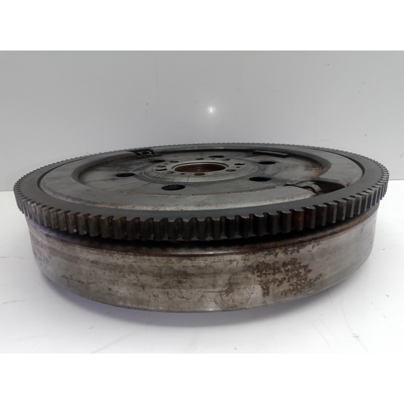 Recambio de volante motor para peugeot 308 sw referencia OEM IAM 9677060580  