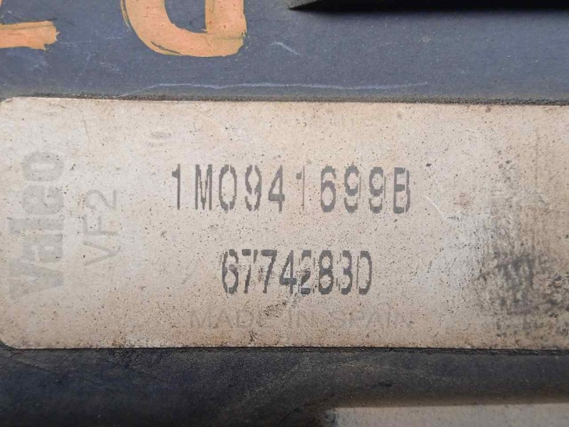 Recambio de faro antiniebla izquierdo para seat toledo (1m2) 1.9 tdi referencia OEM IAM 1M0941699B  