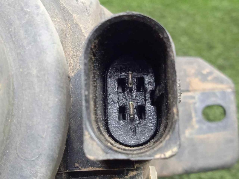 Recambio de faro antiniebla izquierdo para seat toledo (1m2) 1.9 tdi referencia OEM IAM 1M0941699B  