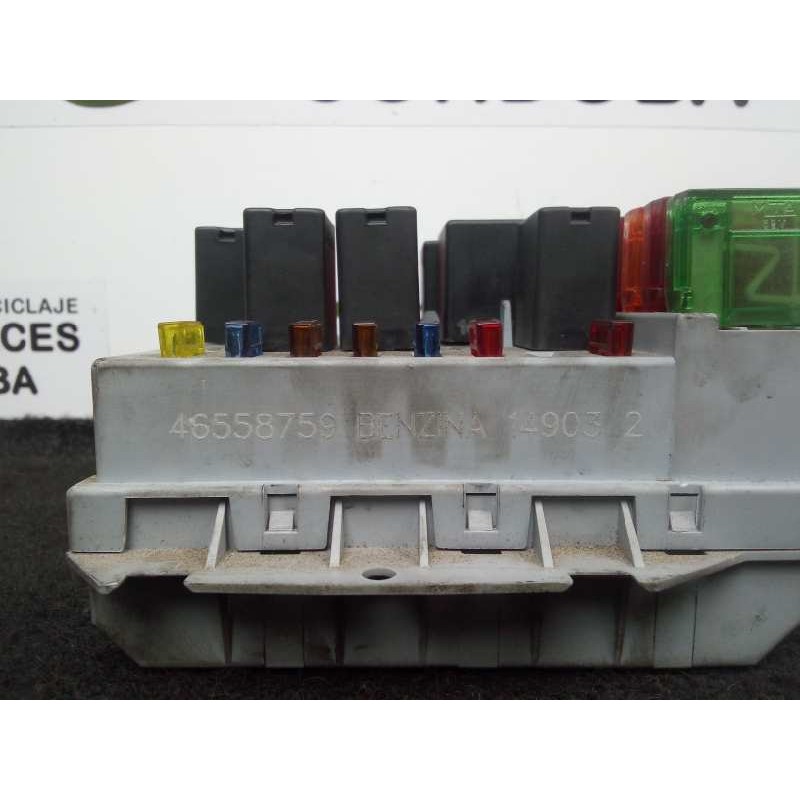 Recambio de caja reles / fusibles para alfa romeo 147 (190) 1.6 16v cat referencia OEM IAM 46558759  
