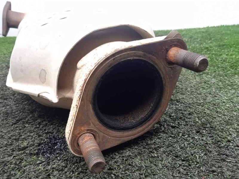 Recambio de catalizador para kia sorento 2.5 crdi cat referencia OEM IAM UABL11  