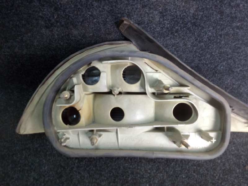 Recambio de piloto trasero derecho para lancia lancia y referencia OEM IAM  2.SERIE 95-00