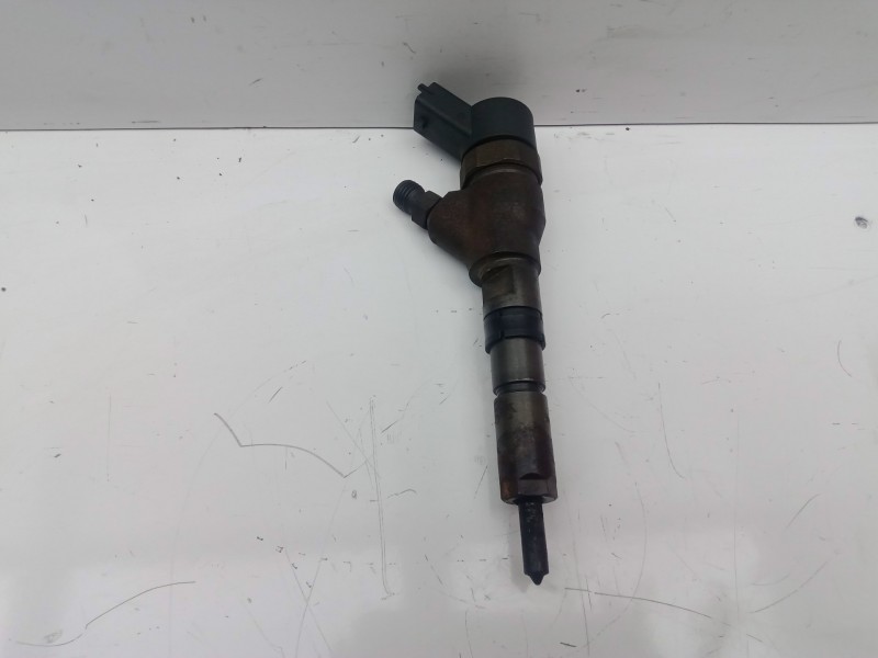 Recambio de inyector para peugeot 406 berlina (s1/s2) 2.0 hdi referencia OEM IAM 0445110008-9635196580  