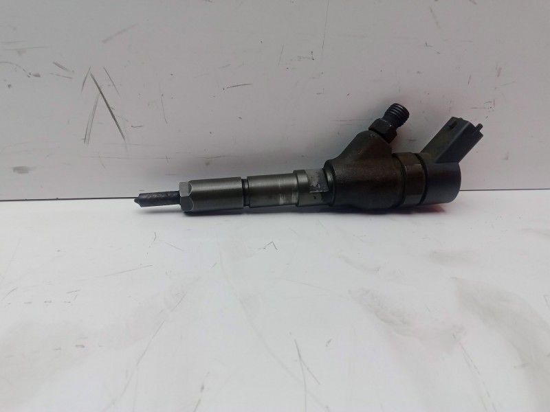 Recambio de inyector para peugeot 406 berlina (s1/s2) 2.0 hdi referencia OEM IAM 0445110008-9635196580  