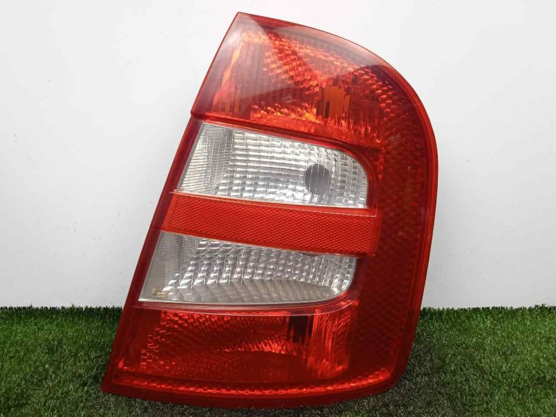 Recambio de piloto trasero derecho para skoda fabia (6y2/6y3) 1.4 referencia OEM IAM  99-04 