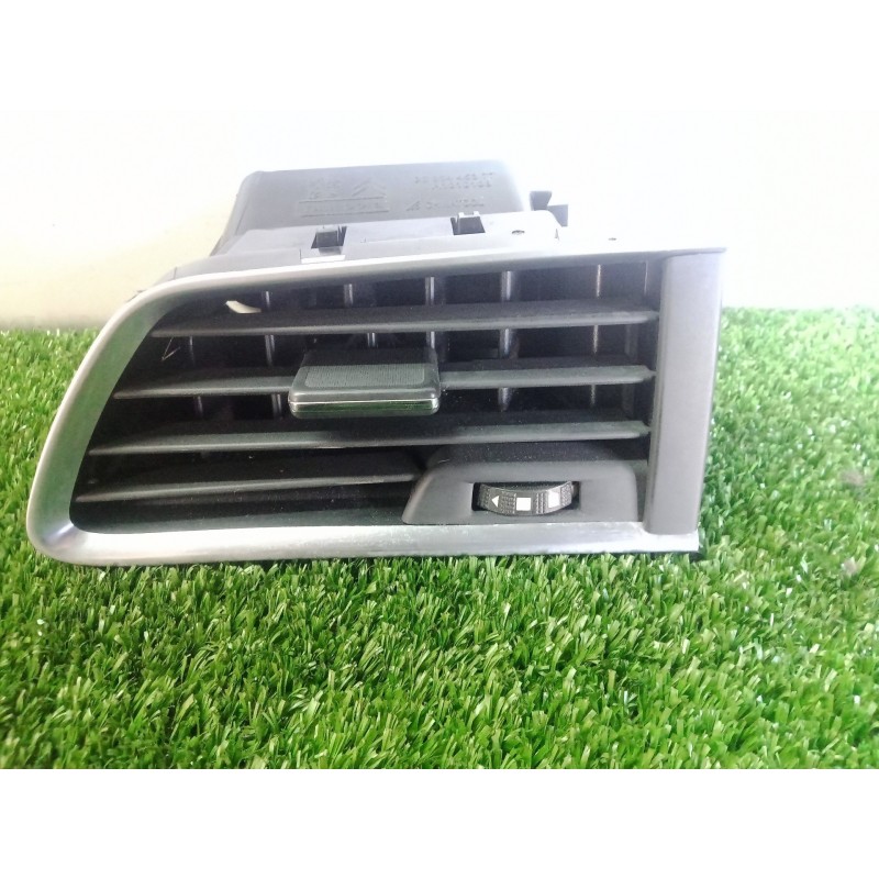 Recambio de rejilla aireadora para peugeot 508 2.0 16v hdi fap referencia OEM IAM 9686445377-A1010108  