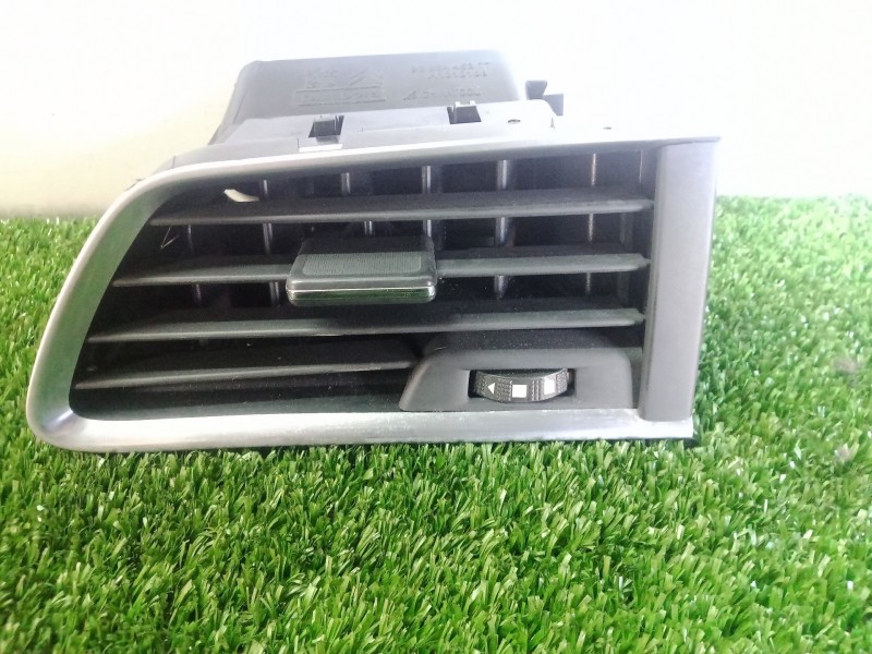 Recambio de rejilla aireadora para peugeot 508 2.0 16v hdi fap referencia OEM IAM 9686445377-A1010108  