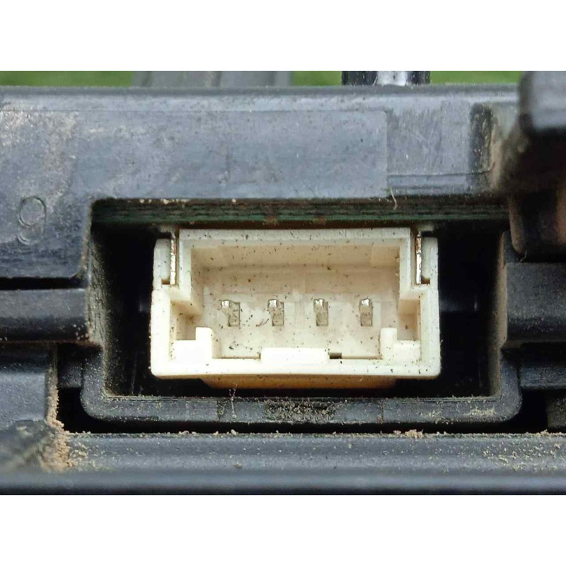 Recambio de mando volante para toyota rav 4 2.2 d-4d cat referencia OEM IAM 8461012130 DERECHA 