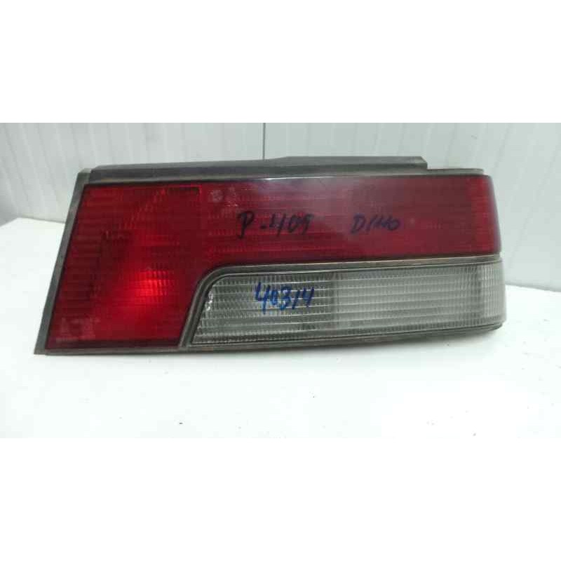 Recambio de piloto trasero derecho para peugeot 405 berlina referencia OEM IAM  1.SERIE ROJO/BLANCO