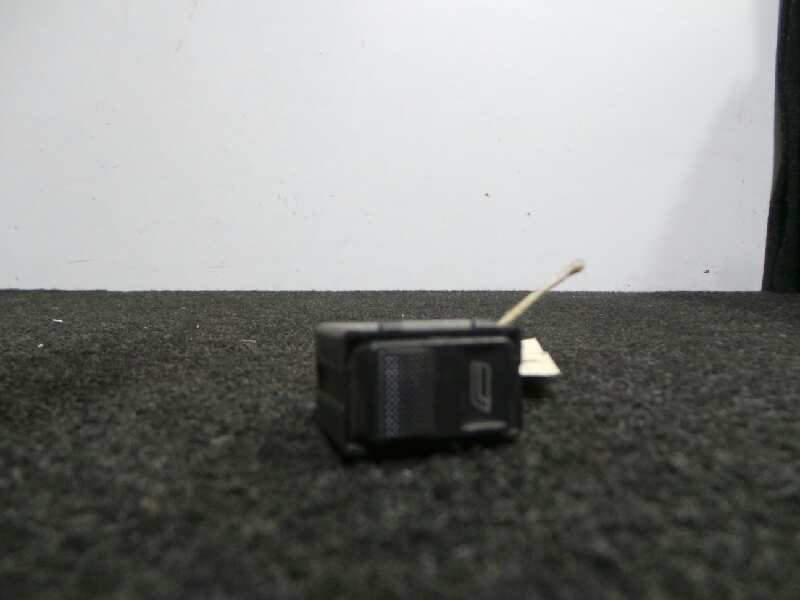 Recambio de mando elevalunas delantero izquierdo para skoda felicia berlina ( 791) referencia OEM IAM 89395855  4 PINES