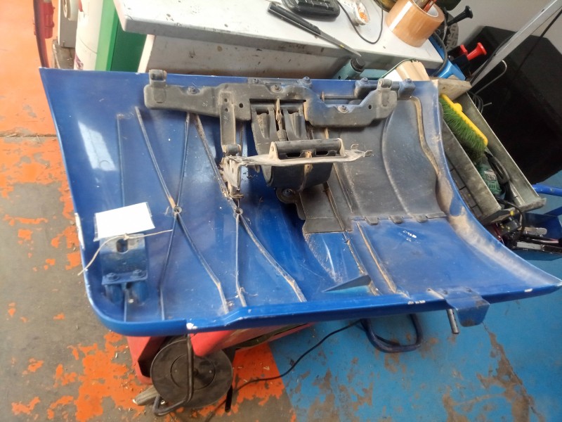 Recambio de aleta delantera derecha para scania serie 4 (p/r 94 g) 9.0 diesel referencia OEM IAM   