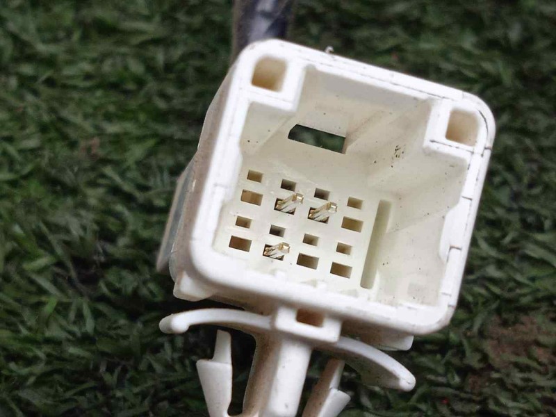 Recambio de mando volante para toyota rav 4 2.2 d-4d cat referencia OEM IAM 8425042120C0  