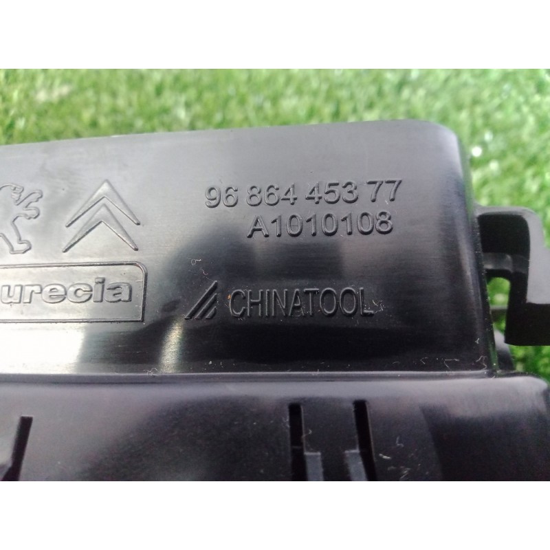 Recambio de rejilla aireadora para peugeot 508 2.0 16v hdi fap referencia OEM IAM 9686445377-A1010108  