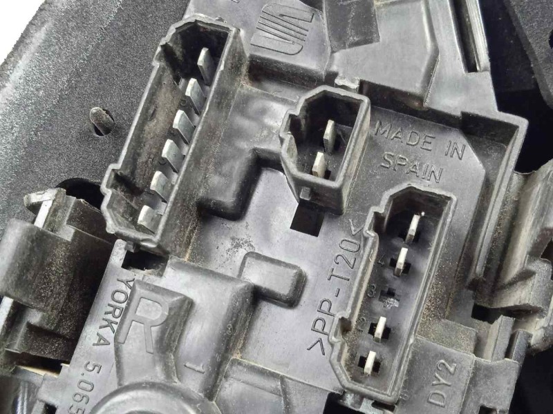 Recambio de piloto trasero derecho para seat leon (1m1) 1.6 16v referencia OEM IAM SINREFERENCIA  