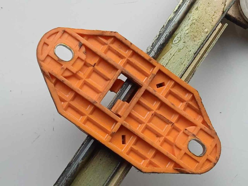 Recambio de elevalunas trasero derecho para mahindra bolero pick-up 2.5 td 4wd referencia OEM IAM  2.PINES 