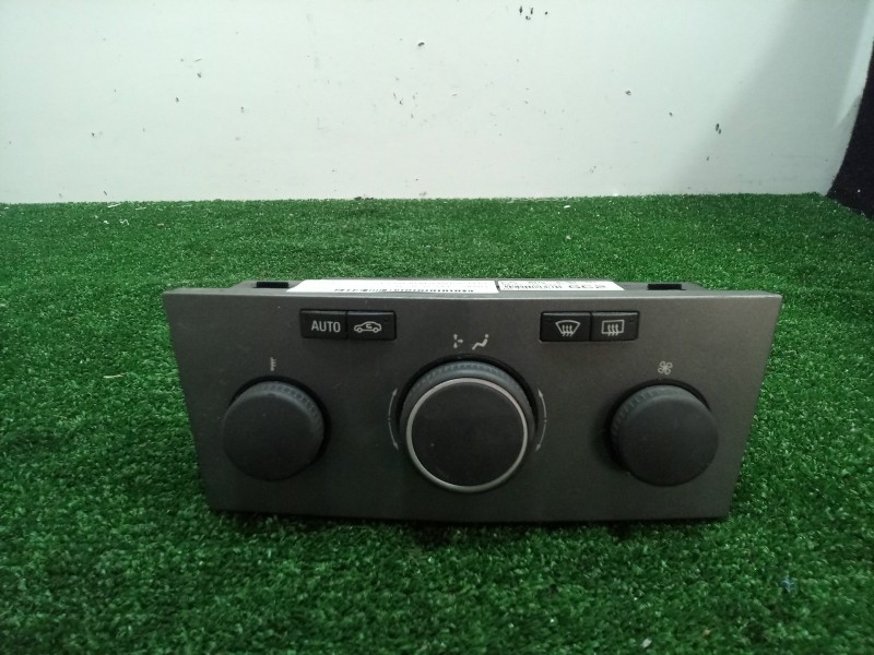 Recambio de mando climatizador para opel astra h berlina 1.4 16v referencia OEM IAM 13122963-90151240  
