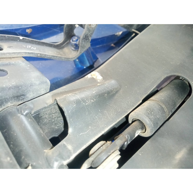 Recambio de aleta delantera izquierda para scania serie 4 (p/r 94 g) 9.0 diesel referencia OEM IAM   