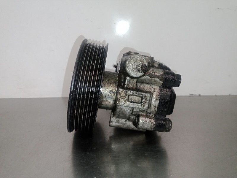 Recambio de bomba servodireccion para hyundai accent (lc) 1.5 crdi cat referencia OEM IAM 5710025300-YSCA23  