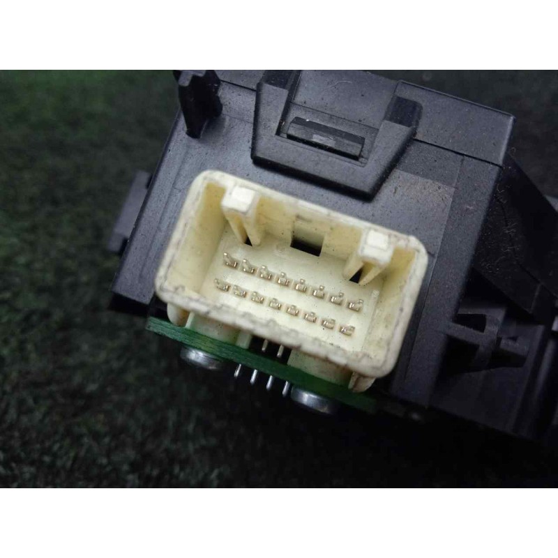 Recambio de mando limpia para mazda 2 lim. (de) 1.3 16v cat referencia OEM IAM DF7166128  SN901250728688047