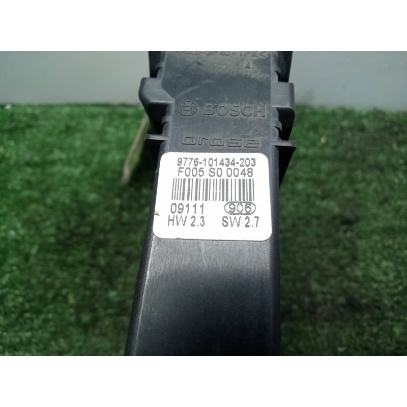 Recambio de motor elevalunas delantero derecho para seat leon (1m1) 1.6 16v referencia OEM IAM 9776101434203-F005S00048  