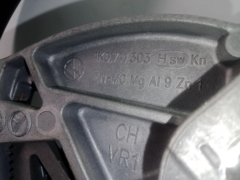 Recambio de palanca freno de mano para seat leon (1p1) 2.0 tdi referencia OEM IAM 1K0711303H  