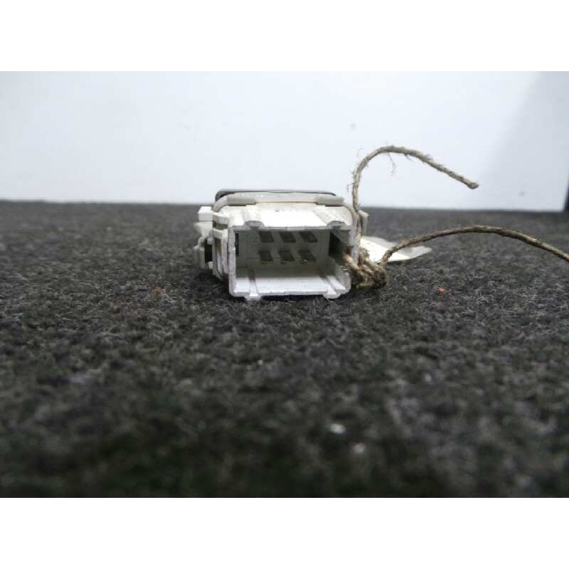 Recambio de mando elevalunas trasero derecho para renault scenic ii referencia OEM IAM   6 PINES