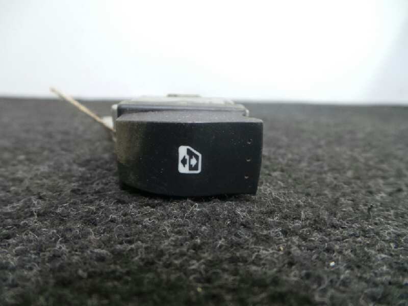 Recambio de mando elevalunas delantero derecho para renault scenic ii referencia OEM IAM   6 PINES