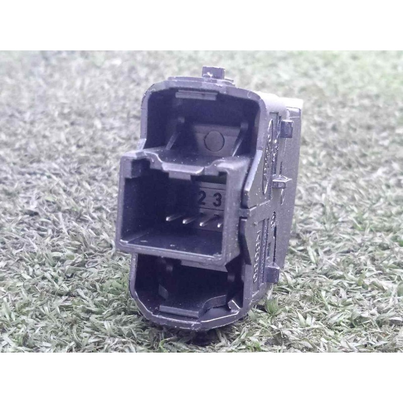 Recambio de mando elevalunas delantero izquierdo para nissan micra (k12e) 1.5 dci turbodiesel cat referencia OEM IAM SINREFERENC