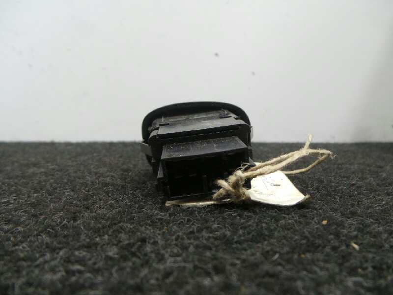 Recambio de mando elevalunas trasero derecho para citroën c3 referencia OEM IAM   7 PINES