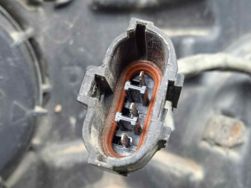 Recambio de faro derecho para ssangyong rodius 2.7 turbodiesel cat referencia OEM IAM SINREFERENCIA  