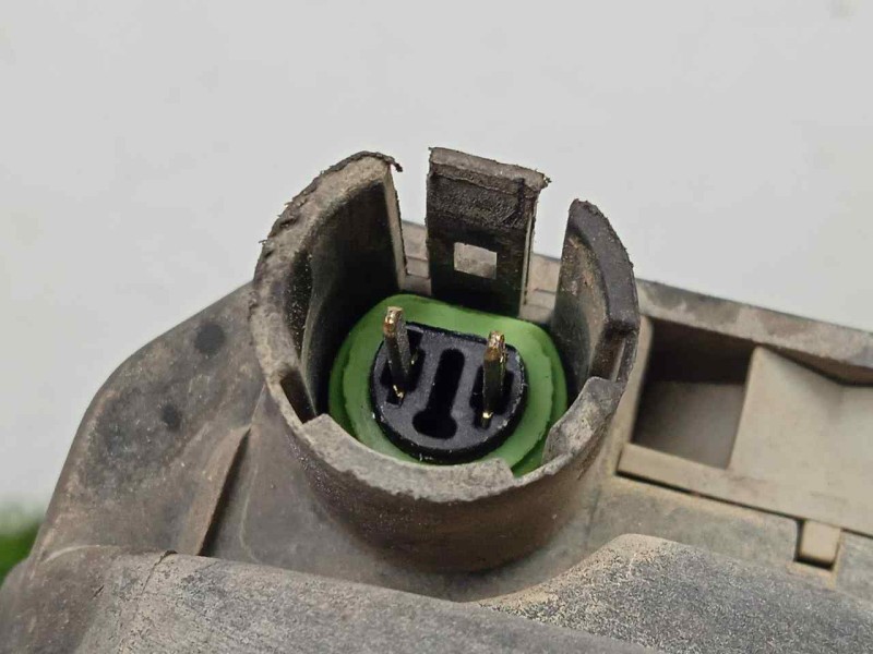 Recambio de faro antiniebla derecho para renault clio ii fase i (b/cbo) 1.2 referencia OEM IAM SINREFERENCIA 98/01 