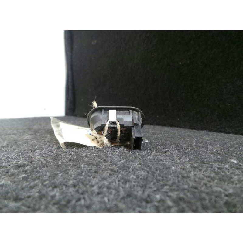 Recambio de mando elevalunas trasero derecho para opel astra g berlina referencia OEM IAM   4 PINES