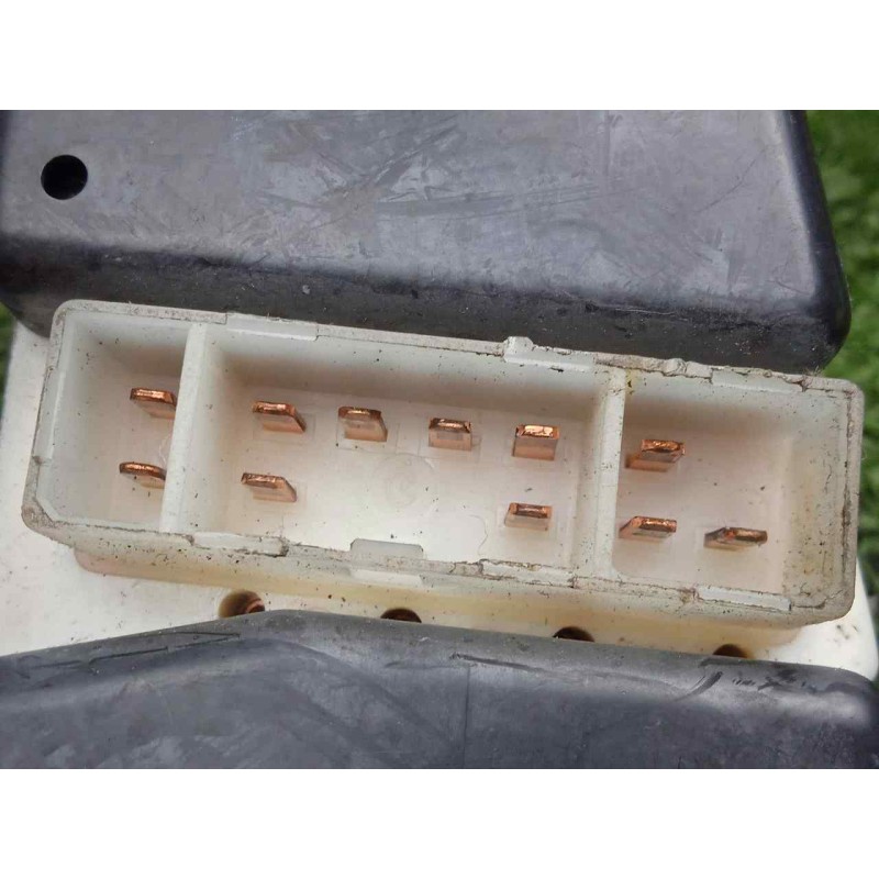 Recambio de mando elevalunas delantero izquierdo para dodge stratus 2.4 referencia OEM IAM   