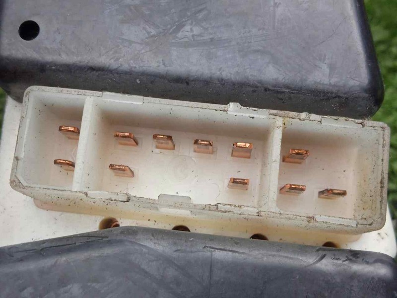 Recambio de mando elevalunas delantero izquierdo para dodge stratus 2.4 referencia OEM IAM   