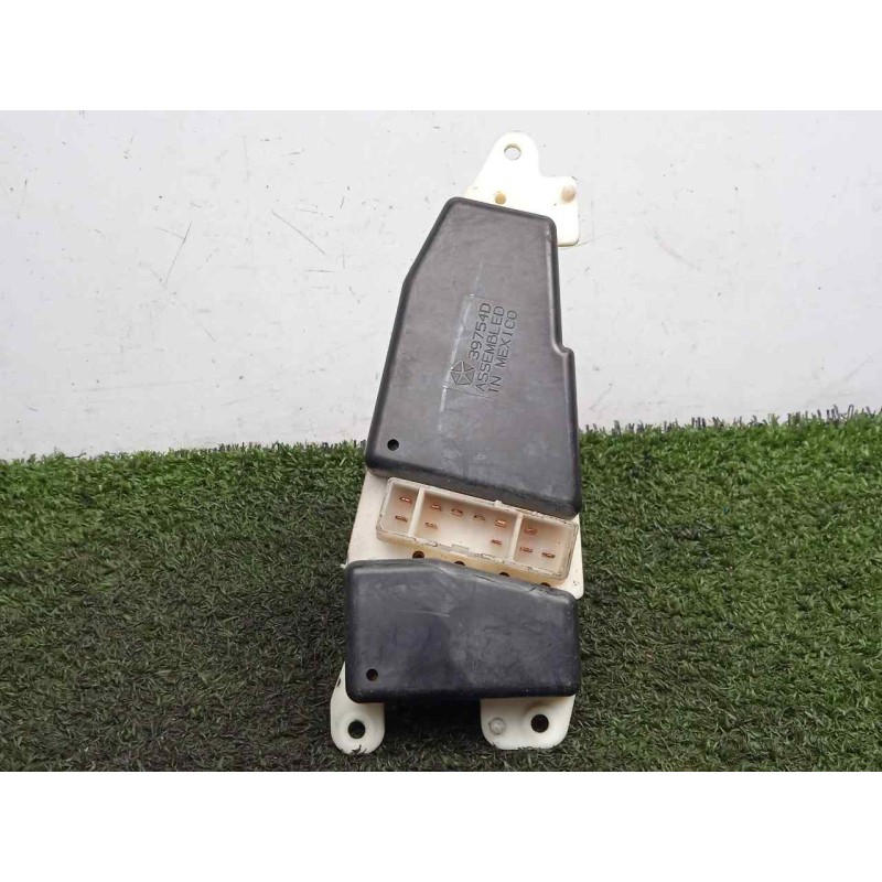 Recambio de mando elevalunas delantero izquierdo para dodge stratus 2.4 referencia OEM IAM   