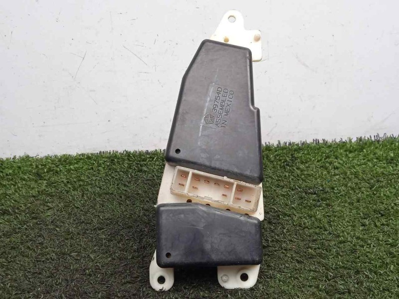 Recambio de mando elevalunas delantero izquierdo para dodge stratus 2.4 referencia OEM IAM   