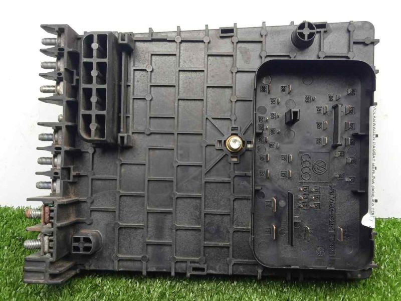 Recambio de caja reles / fusibles para volkswagen passat berlina (3c2) 2.0 tdi referencia OEM IAM 3C0937125-63592777  