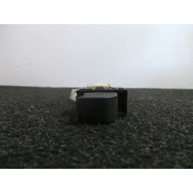 Recambio de mando elevalunas delantero derecho para nissan almera (n15) 2.0 diesel referencia OEM IAM   3.PUERTAS